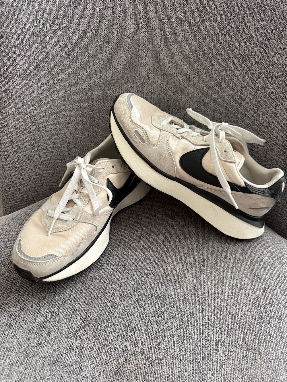 Nike Women's Cream and Black Retro-Style Sneakers